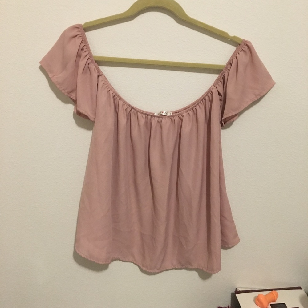 Off shoulder pink top
